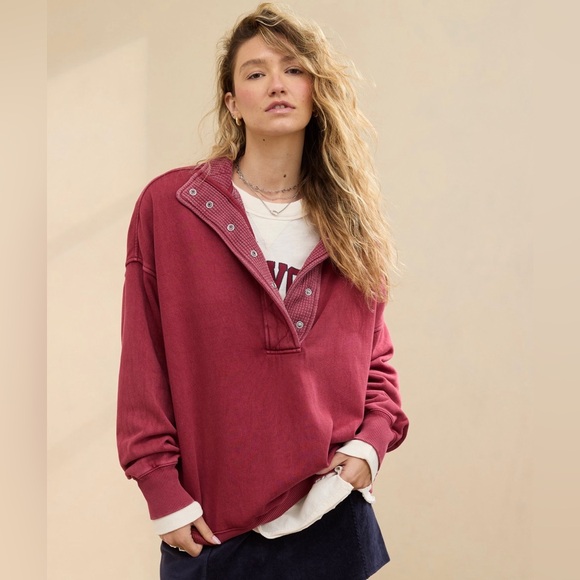 American Eagle Outfitters Tops - Aerie Women’s Oversized Getaway Quarter Snap Sweatshirt Color Cherry Tart M